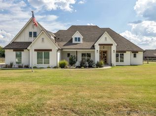 5256 E Hickory Hollow Dr, Claremore, OK 74019