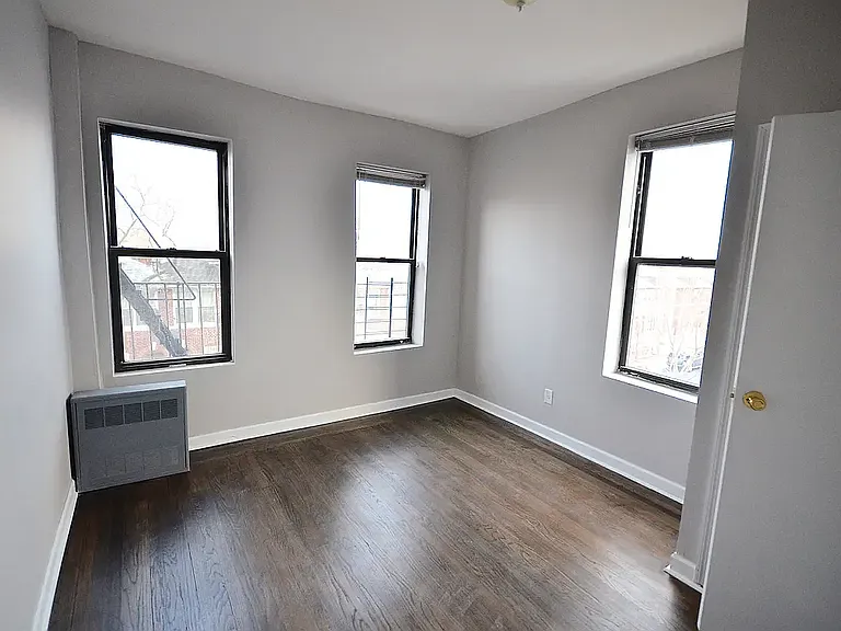 1514 W 8th St #C11 — Photo 2