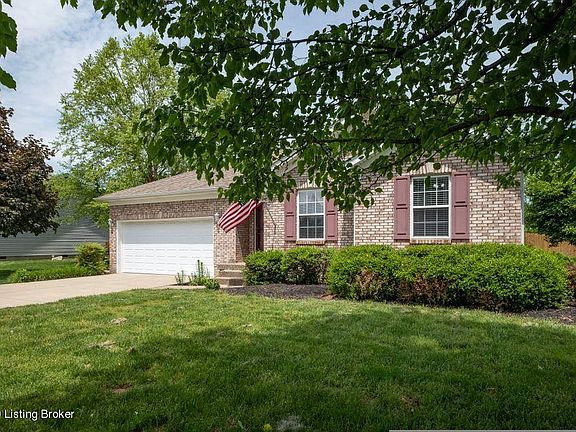 3rd image of 456 Helm Ln