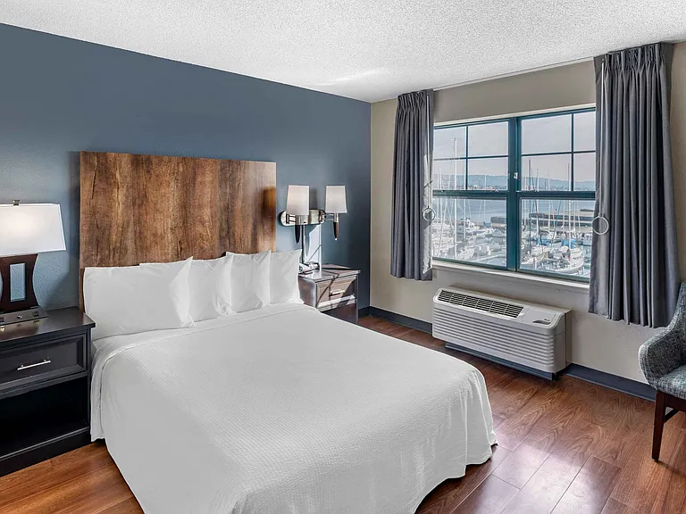 Studio Suite - 1 Queen Bed