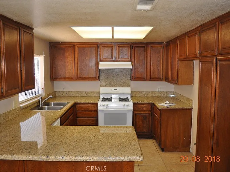 15191 Wildrose St — Photo 3