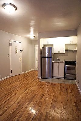 3rd image of 264 W 121st St APT 1F