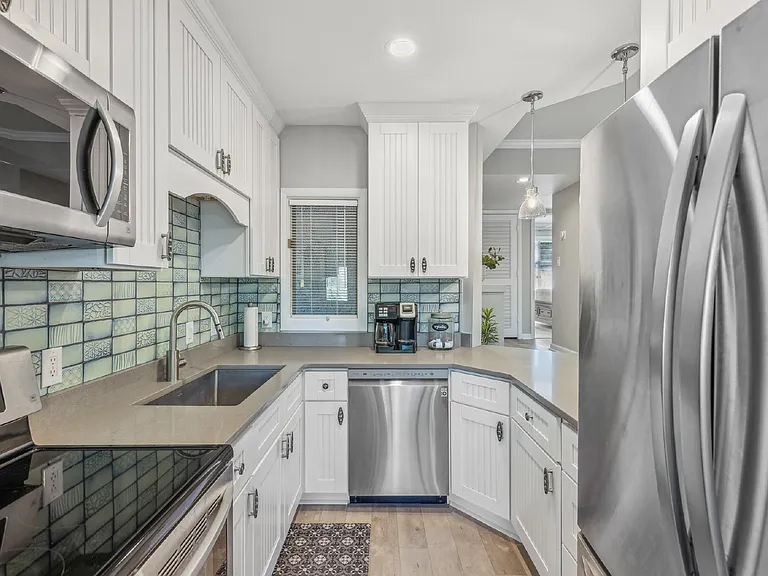 3 Shelter Cove Ln #7438 — Photo 9