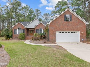 1107 Navidad Bank Ct, New Bern, NC 28560