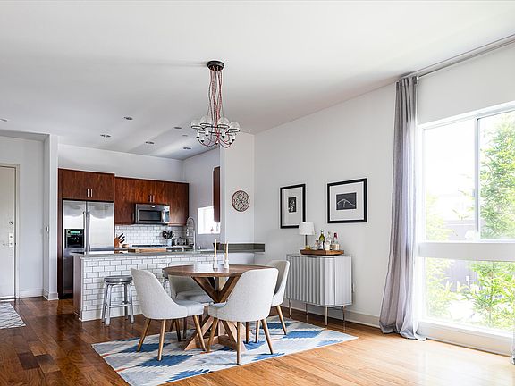 Dining Area & Kitchen