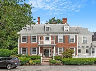 5 Porter Rd UNIT 201, Andover, MA 01810