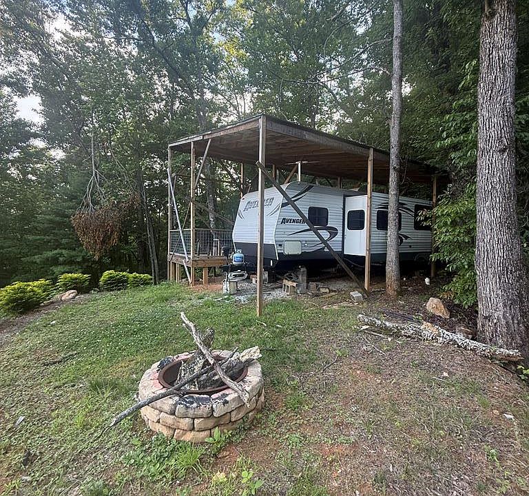 1st image of 1006 Davis Rd