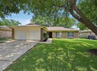 859 Seacliff Dr, Houston, TX 77062