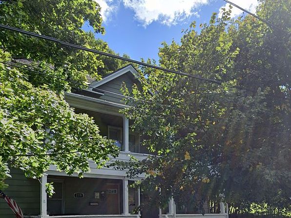 216 Robbins Ave