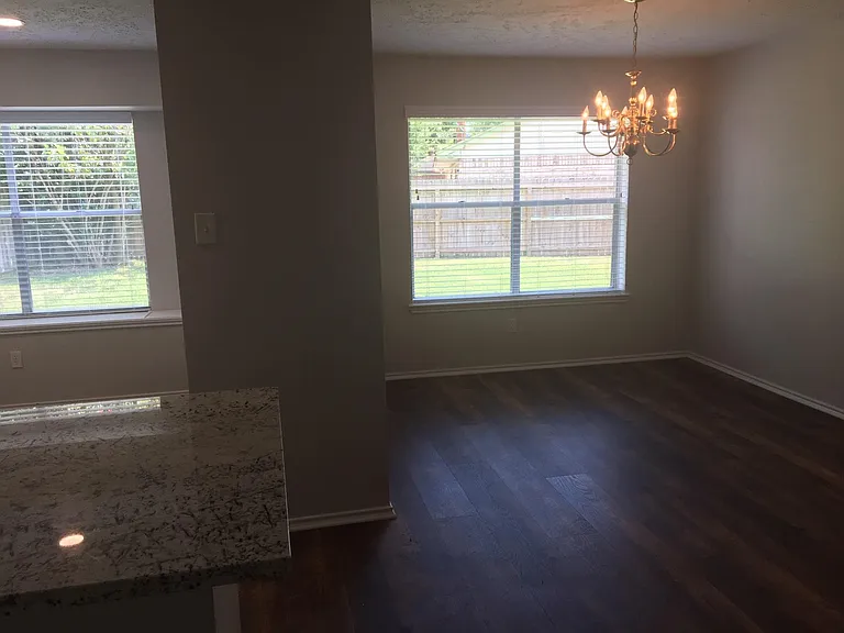 2618 Olster Dr — Photo 5