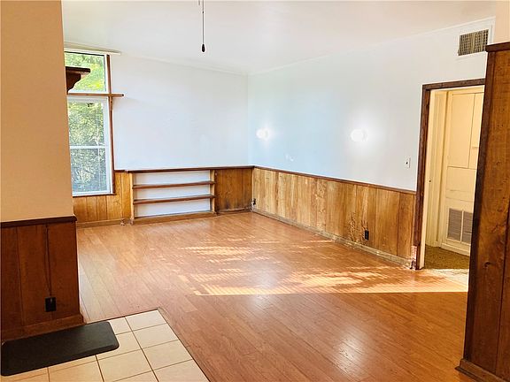 4th image of 114 Sprague Ln