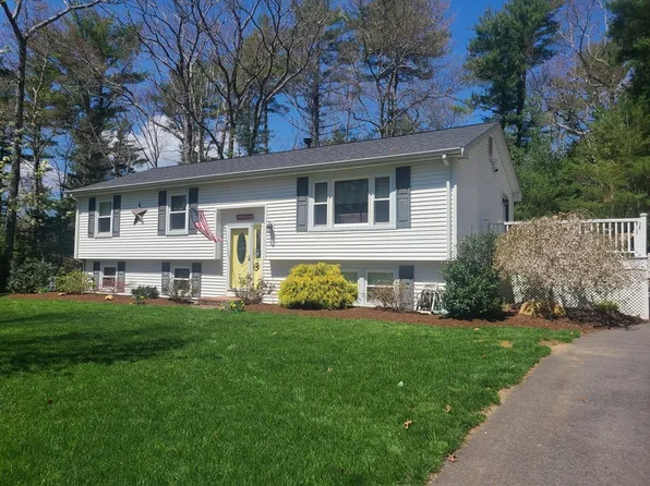 2 Claire Ter, Middleboro, MA 02346