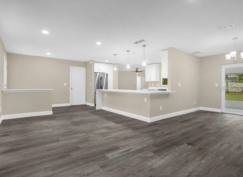 4 bed, 2.0 bath, 1794 sqft, $3,100 — Photo 4