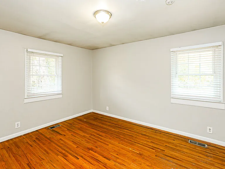 758 Denning Pl — Photo 9