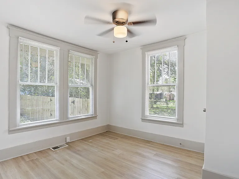 2219 Florida Ave — Photo 19