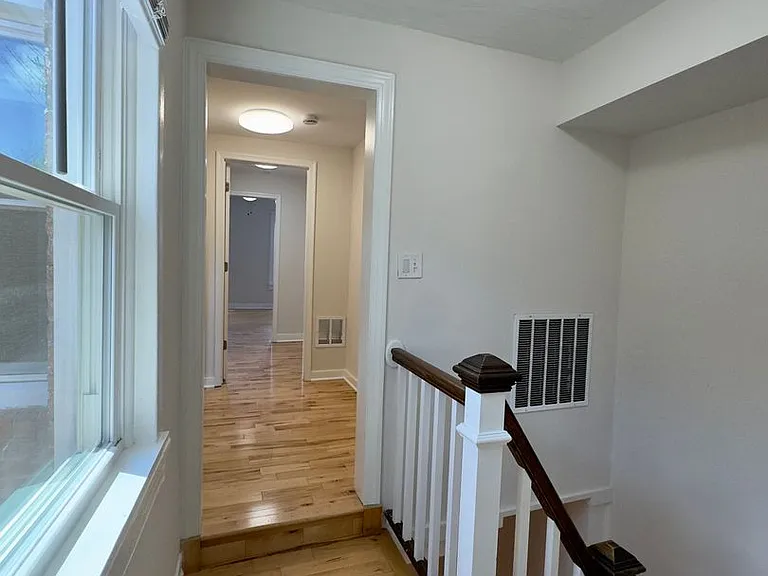 2506 Fait Ave — Photo 16