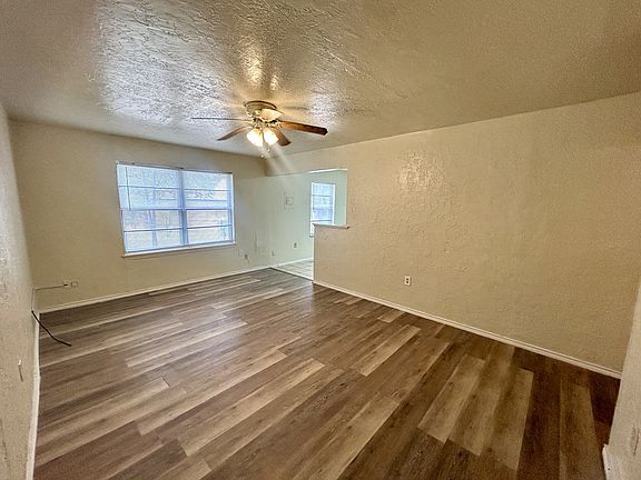 3rd image of 505 NW Glendale Dr
