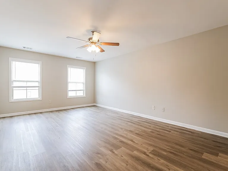 538 Jadetree Ln — Photo 11