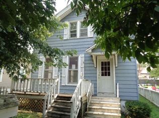 122 N Spencer St, Aurora, IL 60505