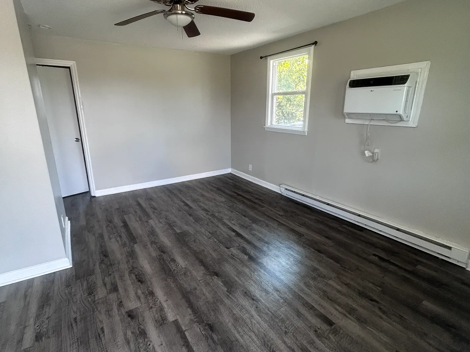 2 bed, 900 sqft, $1,475 — Photo 2