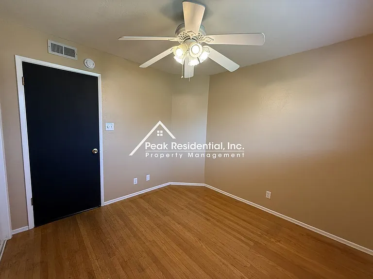 6739 Ferrier Ct — Photo 15