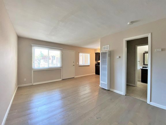 3rd image of 2875 A St APT 28