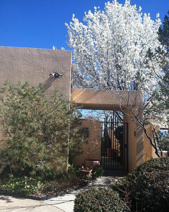 1st image of 5224 La Colonia Dr NW