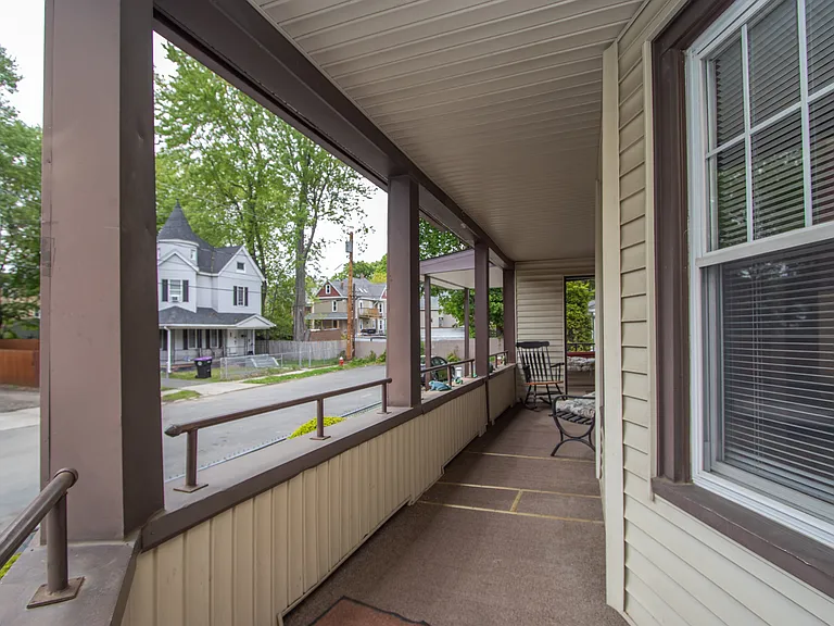 8 Ivy Ave #1 — Photo 43