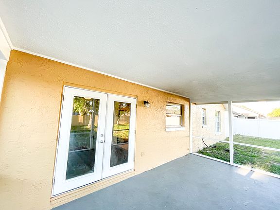 4th image of 2901 Amroth Pl
