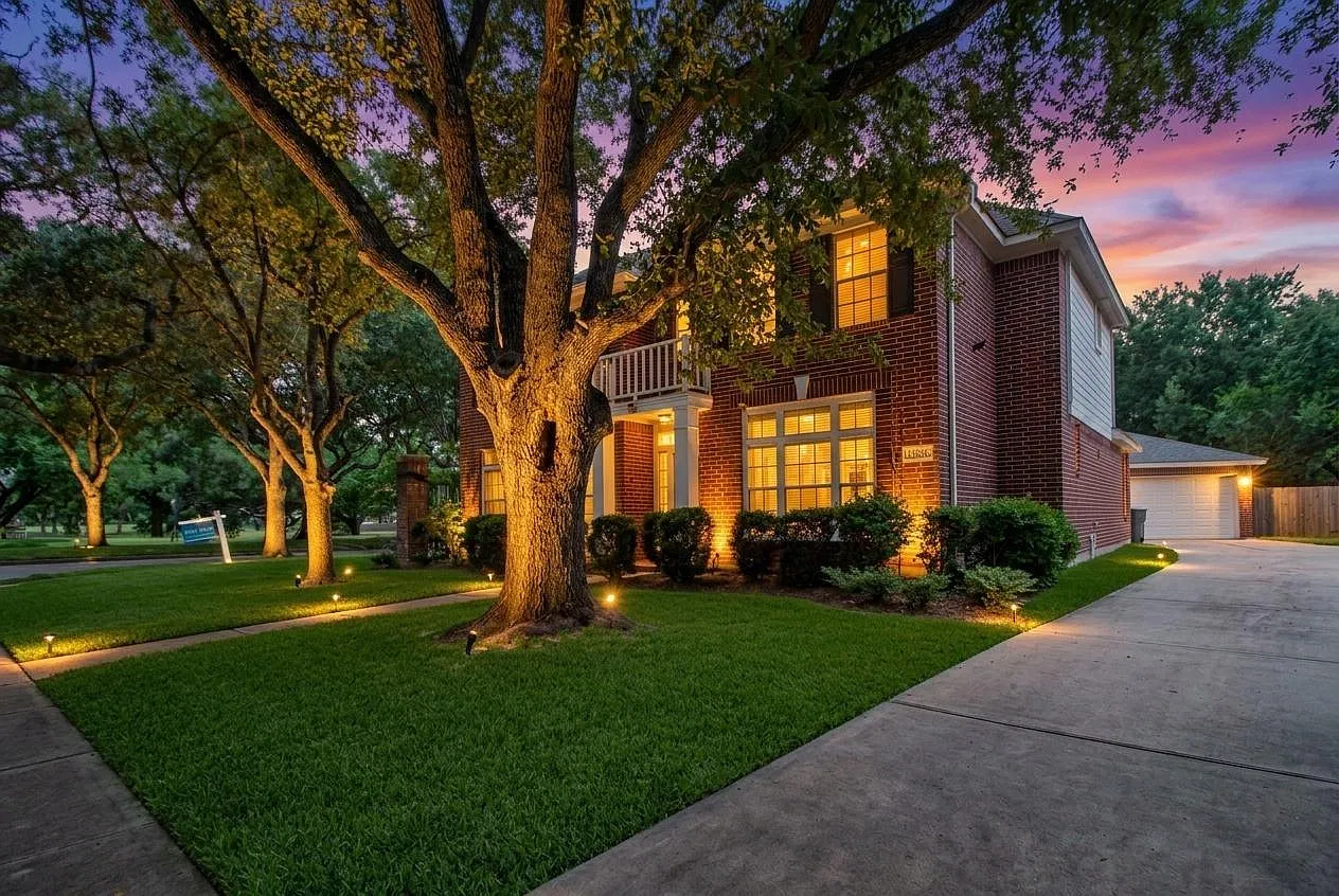 4 bed, 3.5 bath, 3122 sqft, $3,300 — Photo 1
