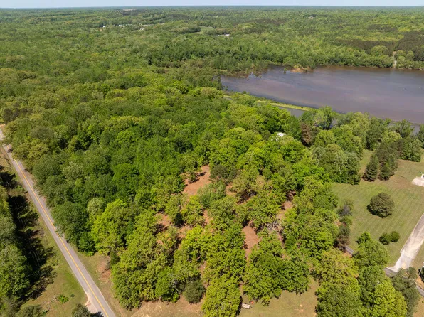 1 Sauger Ln, Murray, KY 42071
