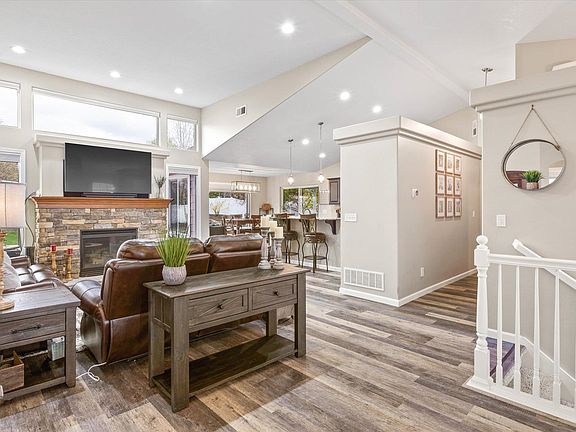 3rd image of 2302 S Twilight Ln