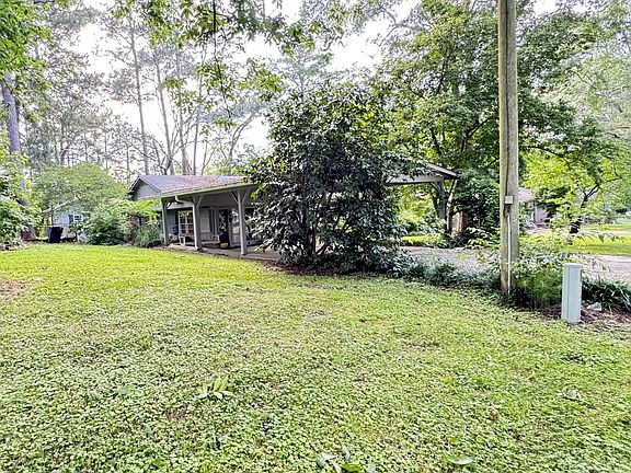 5th image of 207 Iris Dr