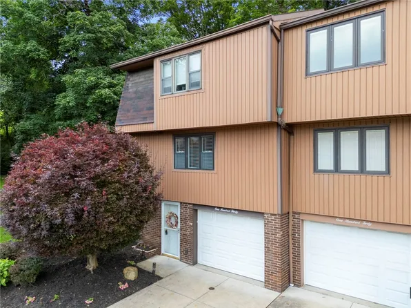 130 Freedom Dr N, Bridgeville, PA 15017