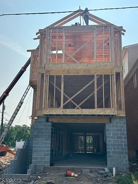 1st image of 292 S 19th St #2