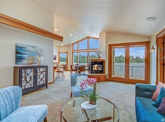 4th image of 4922 N Island Dr E