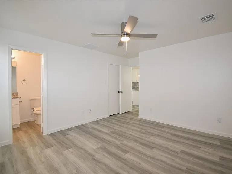 6145 Settlers Square Ln — Photo 11