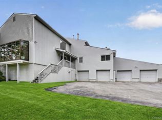 15 Deer Pond Drive, Warwick, NY 10990