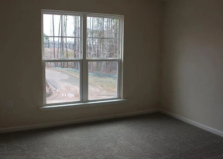 214 Eagleson St — Photo 9