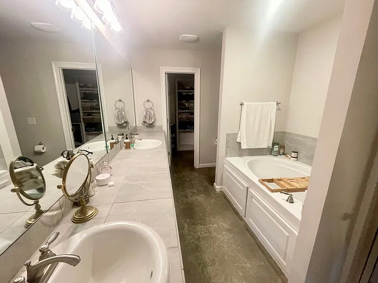 115 Allie Ln — Photo 8