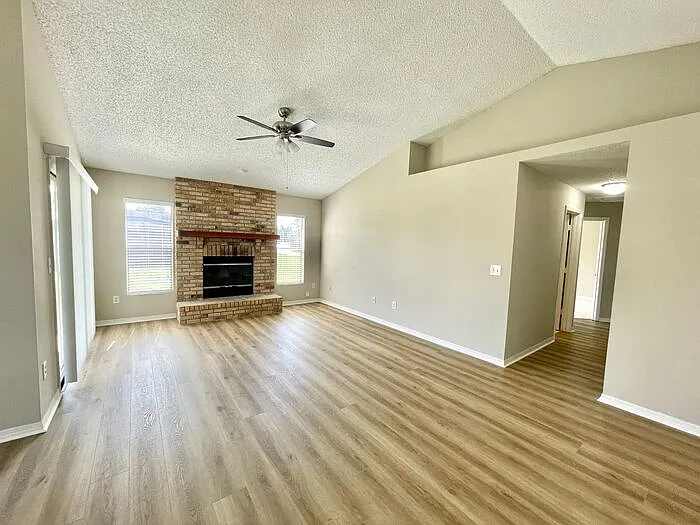 505 Walnut Grove Pl — Photo 9