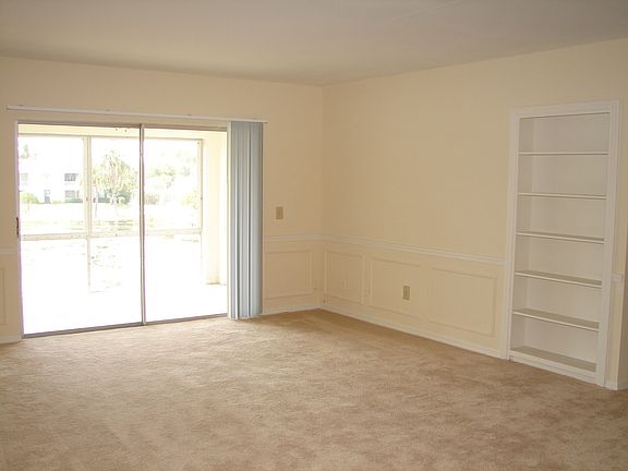 3rd image of 10346 Carrollwood Ln APT 177