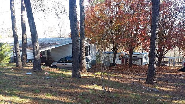 1st image of 115 Thomas Cir