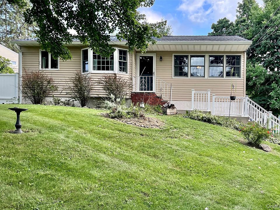 1st image of 216 Spackenkill Road
