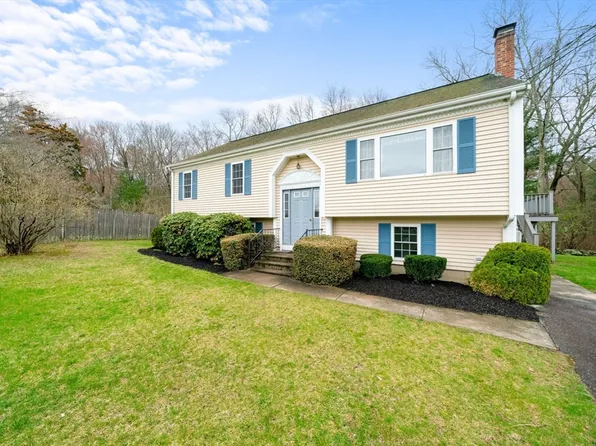 70 Cortland Pl, Taunton, MA 02780