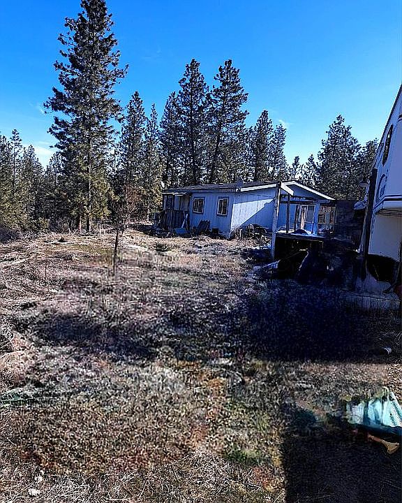 2nd image of 28107 W Long Lake Rd