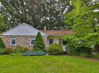 2816 Crest Ave N, Allentown, PA 18104