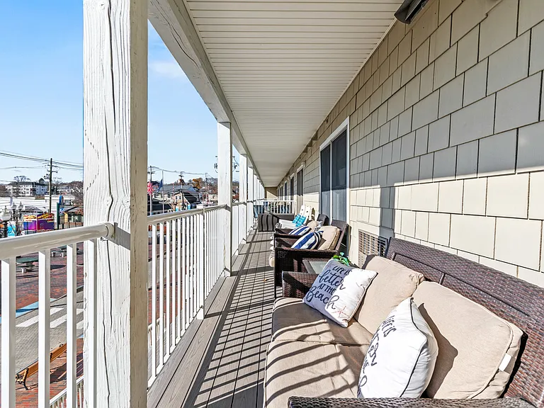 1 E Grand Ave #208 — Photo 8