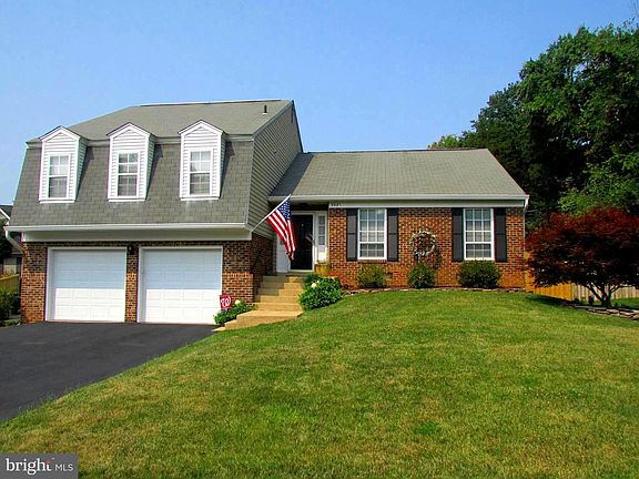 2nd image of 5081 Queens Wood Dr