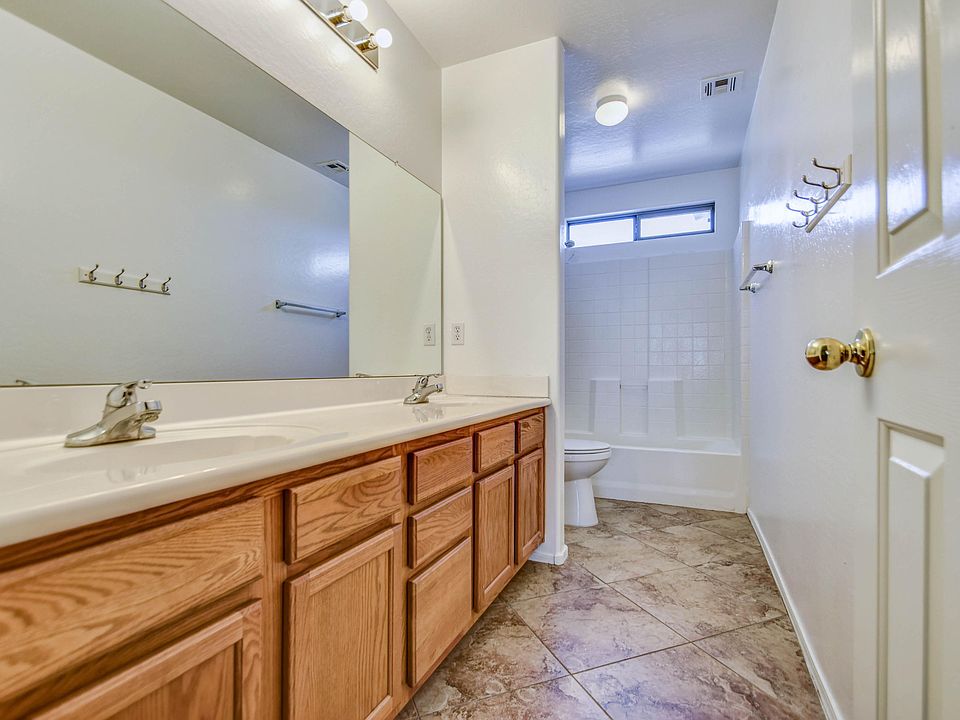 1st image of 36489 W Velazquez Dr